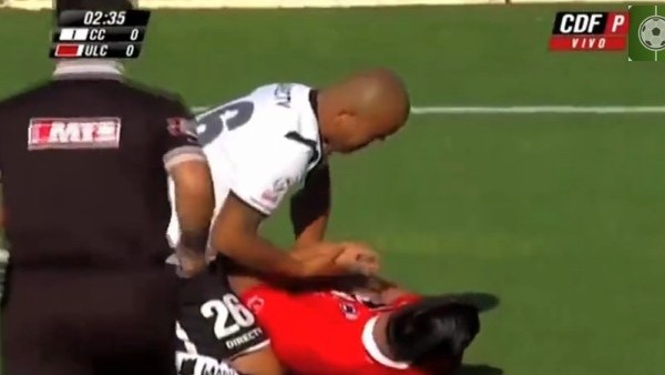 Rakibinin üzerine çullandı!