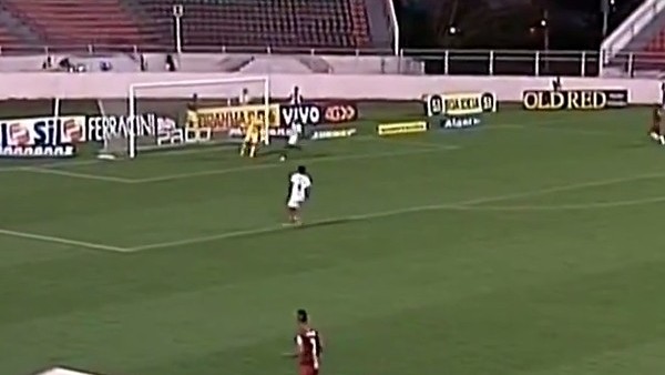 Böyle Kaleci Görmediniz! Enfes Hareket...