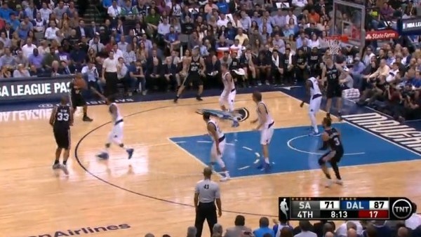 Dirk Nowitzki, NBA kariyerinde 10,000 ribaunta ulaştı