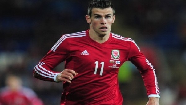 Gareth Bale'den şık frikik golü