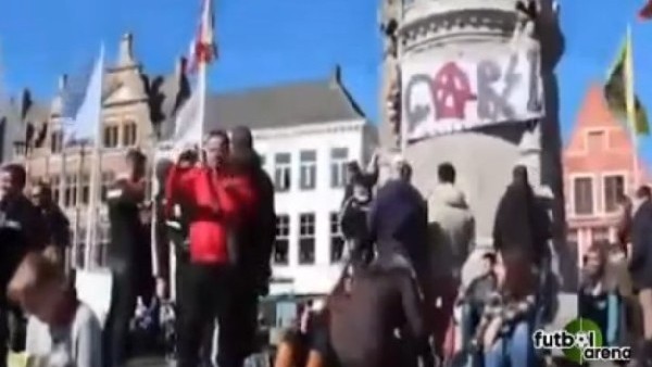 Beşiktaş taraftarı Belçika sokaklarını inletti!