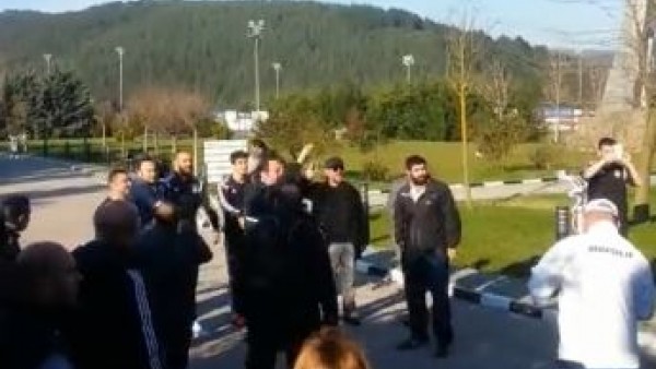 Serdar Kurtuluş ve Necip Uysal üçlü çektirdi