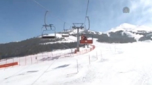 Dünyanın en hızlı kayakçıları, Erzurum'da yarıştı