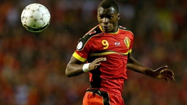 Hazard ortaladı, Benteke kafayı çaktı!