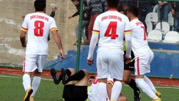 Şırnakta hakeme saldırdılar