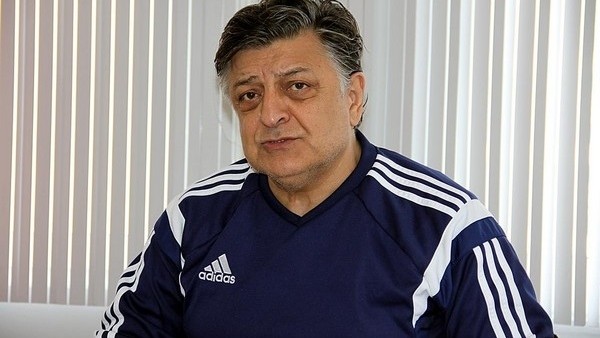 Yılmaz Vural: 'Ben futbolcunun sevgilisi değilim'