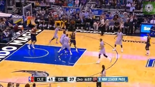 NBA'de gecenin en güzel asisti (16 Mart 2015)