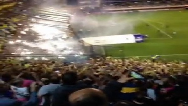 Boca Juniors'un muhteşem tribünleri
