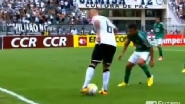 Çalım attı rakibi malülen emekli oldu...