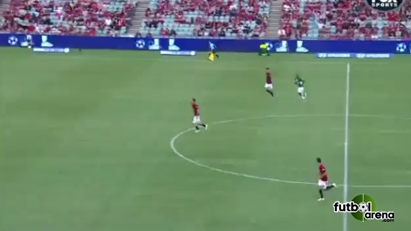 Kadın hakemden şok eden karar