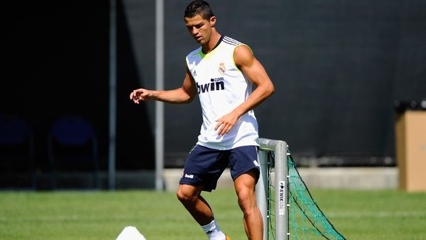 Cristiano Ronaldo Antrenmanda Yaptı Yapacağını