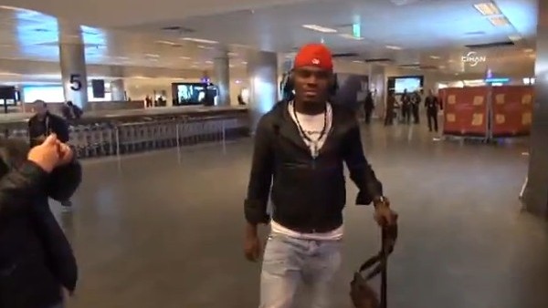 Emenike İstanbula geldi