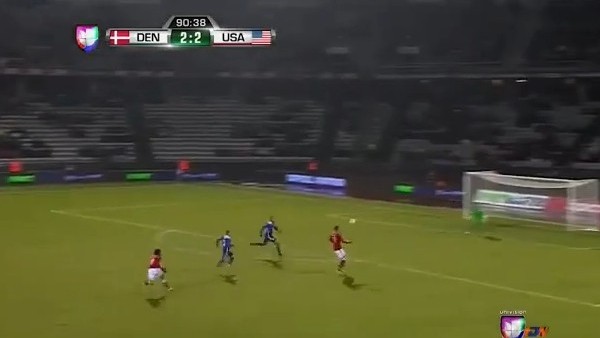 Nicklas Bendtner'den Amerika'ya şık gol