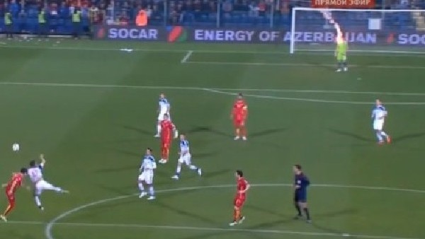 Akinfeevin başına meşale attılar