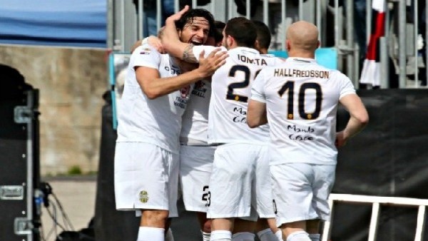 Cagliari 1-2 Verona - Maç Özeti (1.3.2015)