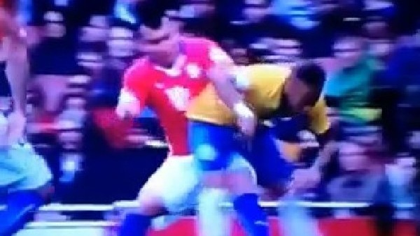 Neymar'a İnsanlık Dışı Faul