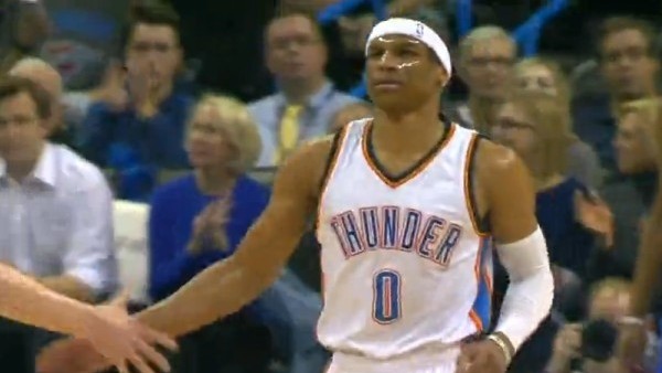 Russell Westbrook üst üste 4. maçta da triple-double yaptı