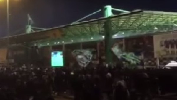 Derbiyi Dev Ekranda İzlediler!