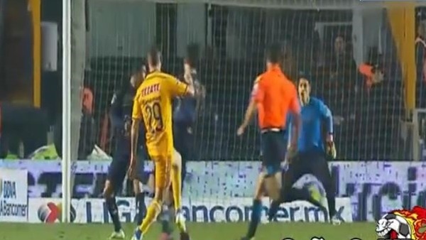 Tigres'li Duenas'tan Pumas'a Şahane Bir Gol
