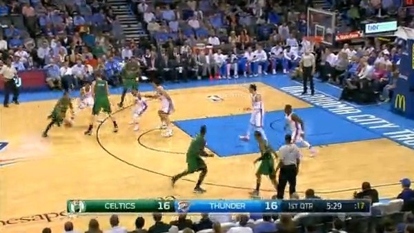 NBA'de gecenin top çalması (19 Mart 2015)