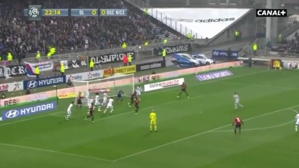 Carlos Eduardo'dan rövaşata golü