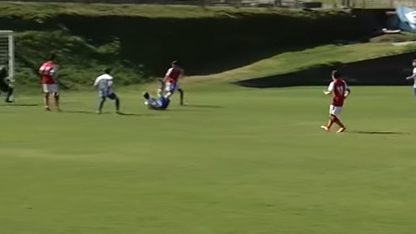 Portolu gençten çılgın gol!