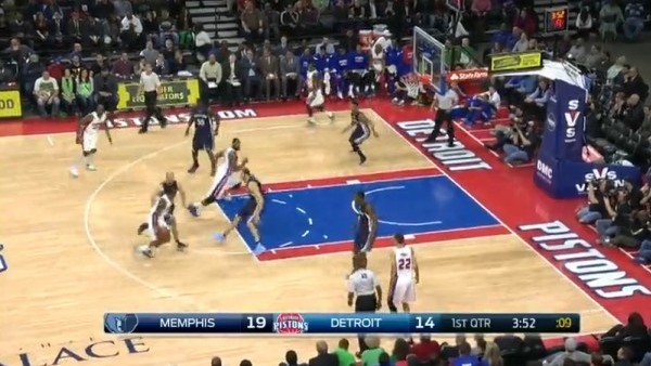 Reggie Jackson'dan 23 sayı ve 20 asistlik performans