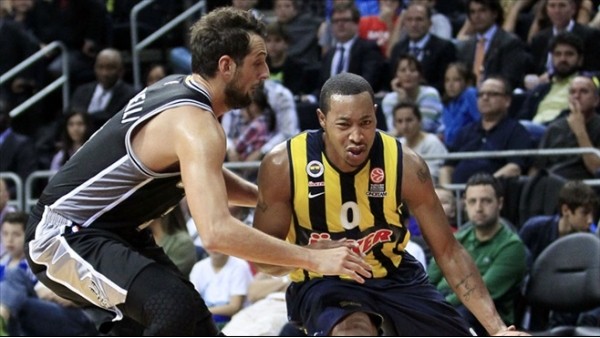 Fenerbahçeli yıldıza özel beste