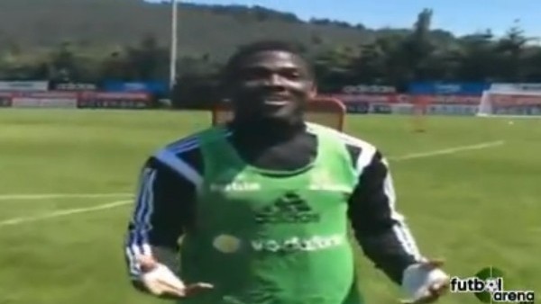 Daniel Opare gözleri kapalı penaltı vuruşu kullandı