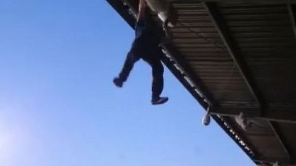 Ölümle dalga geçen çılgın taraftar