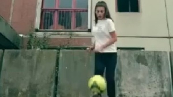 Genç kızdan müthiş şov