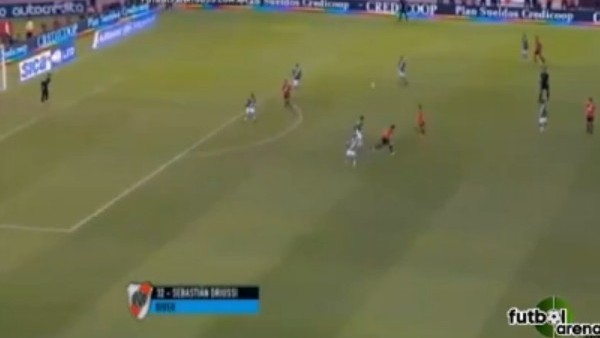 Genç Arjantinli'den şık gol