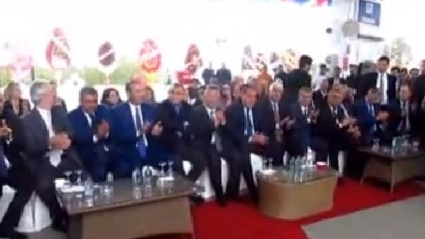 Demirören ve Terim, akaryakıt istasyonunun açılışında