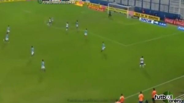 Futbol sahalarında bu da görüldü!