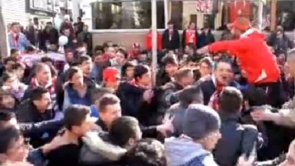 Samsunsporlu taraftarlardan TFF'ye tepki