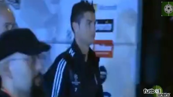 Güzel hayranından Ronaldo'ya özel ilgi