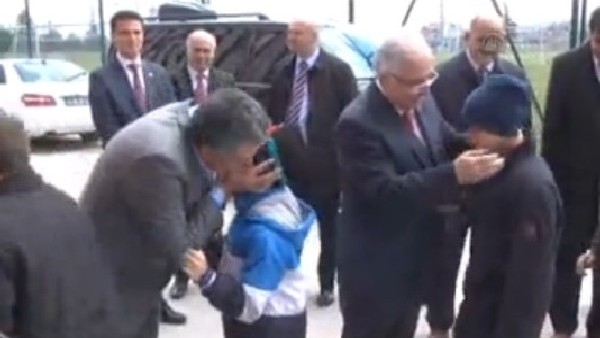 Eskişehirsporlu futbolcular, engelli çocuklarla bir araya geldi