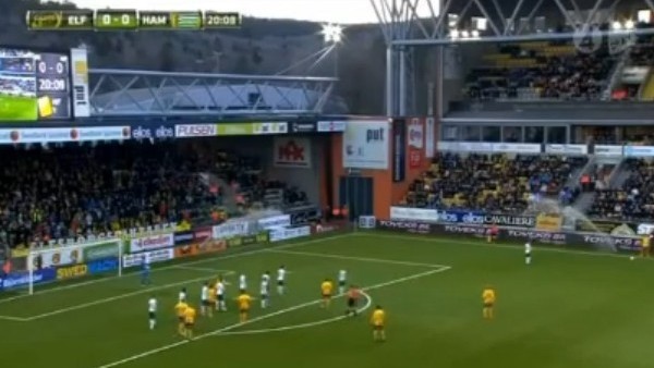 Maçın Ortasında Fıskiyeler Açıldı