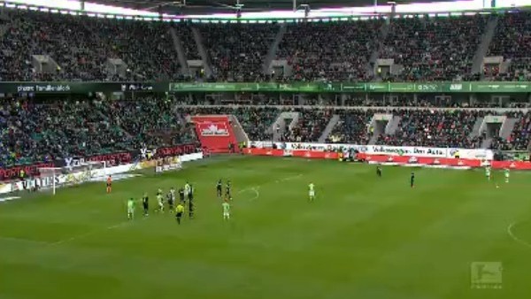 40 metreden frikik! Kaleciyi avladı...