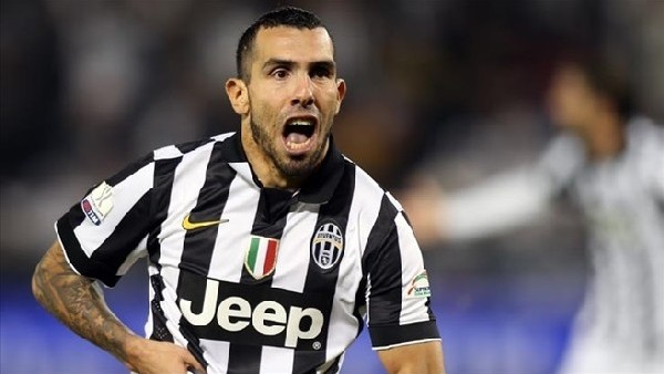 Tevez topu tavana dikti!