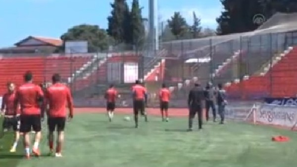 Ligde kalmak için iki maçta 6 puan hedefi