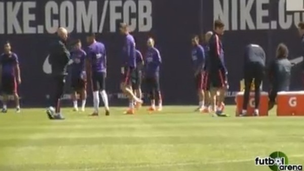 Pique ortada kaldı madara oldu!