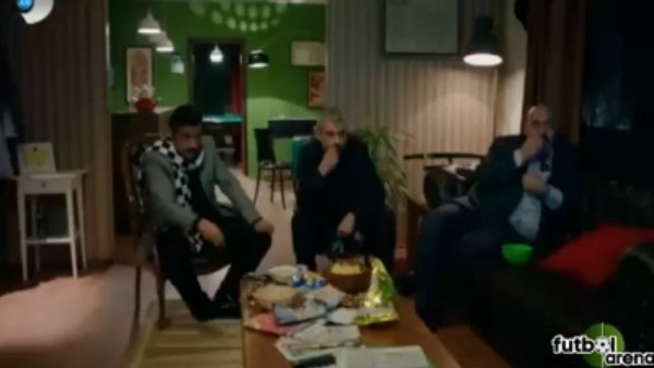 Ben bu alemde ofsayt bilen kadını tek geçerim