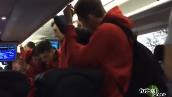 Takım otobüsünde inanılmaz sevinç!