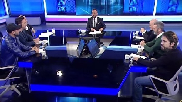 Ahmet Çakar: 'Beyazıt Öztürk sen sıvacı değil, oda spreyisin'