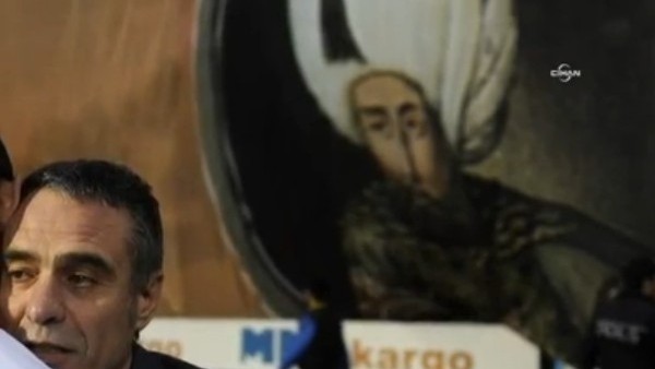 Trabzonspor-Galatasaray maçındaki pankartta büyük hata!