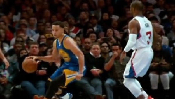 Steph Curry, Chris Paul'u bakkala gönderdi