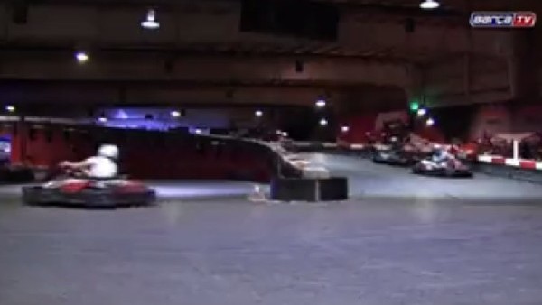 Barcelona'lı oyuncuların karting keyfi