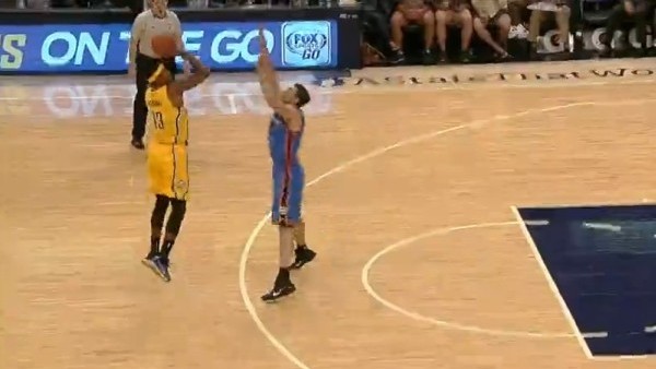 Paul George İnanılmaz Bir Üçlük Attı