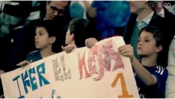 Ronaldo genç hayranının gönlünü böyle aldı